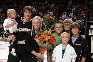 Hockey Is a Family Affair for Teemu Selanne