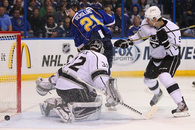 Blues Rally Past Kings on Last-Minute Goal
