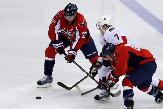 Steve Oleksy Has Eventful Playoff Debut with Pretty Assist, Puck to Face