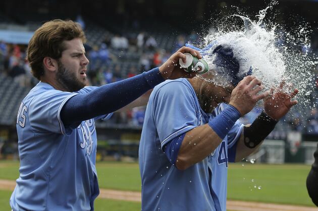 Royals Tie It in 9th, Finish White Sox in 10th