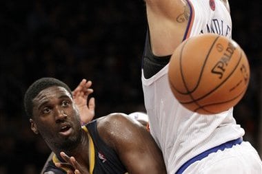 Tyson Chandler Struggles in Game 1 Against Pacers