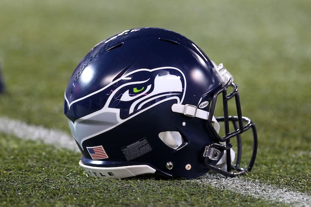 Ayo Idowu Gets Tryout with Seahawks