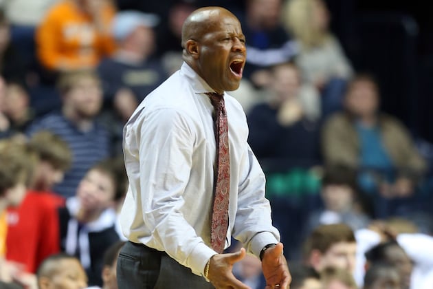 Recruiting Miss Raises More Facility Questions at Arkansas