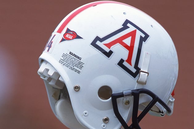 Arizona Coach Rodriguez Says Jesse Scroggins Is in QB Mix