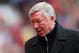 MANCHESTER, ENGLAND - MAY 05: Sir Alex Ferguson, manager of Manchester United walks to his seat prior to the Barclays Premier League match between Manchester United and Chelsea at Old Trafford on May 5, 2013 in Manchester, England. (Photo by Alex Livesey/Getty Images)