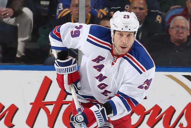 Rangers Could Have Clowe in Lineup for Game 4