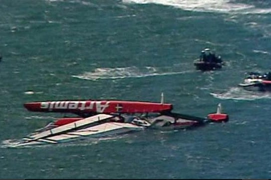 Swedish Entry in Cup Capsizes; 1 Badly Hurt