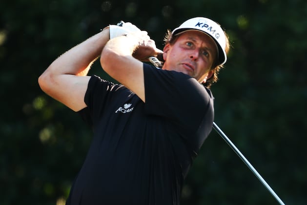 Mickelson Cards 73, Misses Rare Players Cut