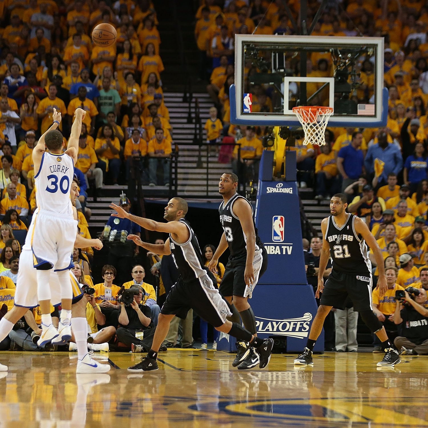 The Many Ridiculous Shots in Steph Curry #39 s Arsenal Bleacher Report