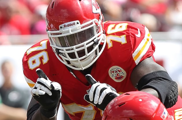 Andy Reid: Branden Albert Will Report Monday to Chiefs