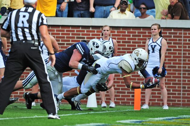 19 Football Players Make Dean's List