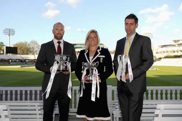 Prior Pokes Fun at Captain Cook After Scooping Cricketer-of-the-Year Award