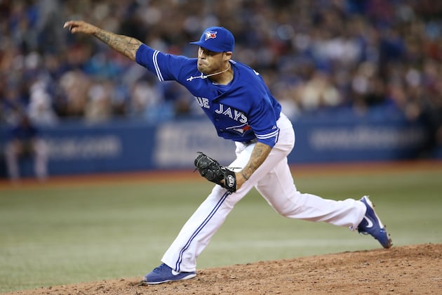 Gibby: Santos to Undergo 'Minor' Elbow Surgery