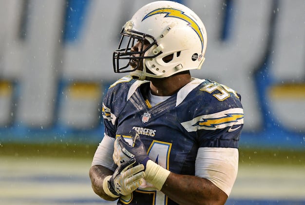 Melvin Ingram Suffers Knee Injury, Chargers Fear Torn ACL