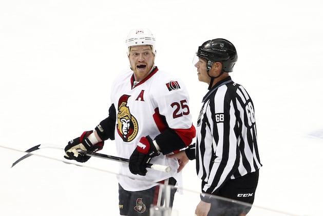 Penguins Paste Senators in 4-1 Series-Opening Win