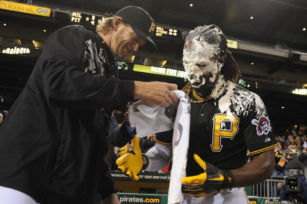 McCutchen Homer in 12th Gives Pirates Rare Victory vs. Brewers