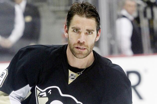 Penguins' Dupuis Scores More Even-Strength Goals Than Most NHL Stars