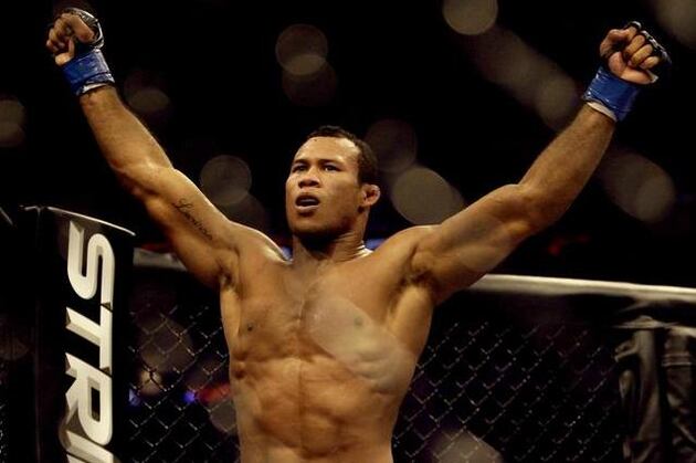 Jacare Souza Chokes out Chris Camozzi in Round One