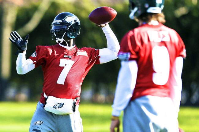 Eaglesfootball_crop_north