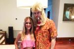 Stop Everything: Jay Cutler Throwing an 80s Dance Party
