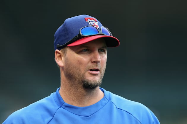 Rangers' Pierzynski Expects Tuesday Return