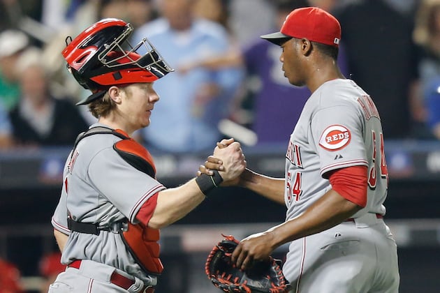 Reds Edge Mets in Series Opener