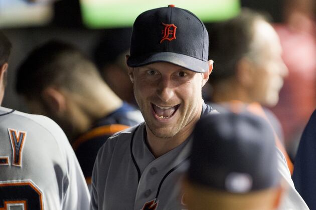 Scherzer Retires 22 Straight to Shut Down Indians