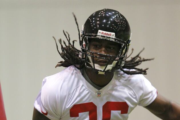 Safety Ishmael Looking Like a Tackling Machine