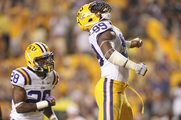 Texans Sign 3rd-Round OLB Sam Montgomery