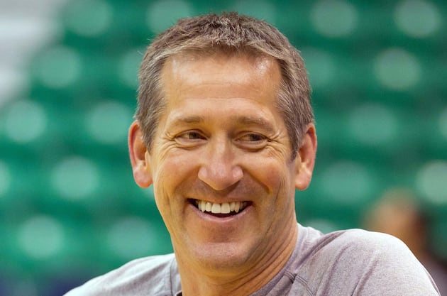 Report: Jeff Hornacek Frontrunner for Suns' Coach