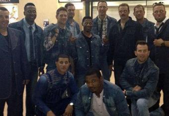 Bal-sports-blitz-orioles-canadian-tuxedo-20130-001_crop_north