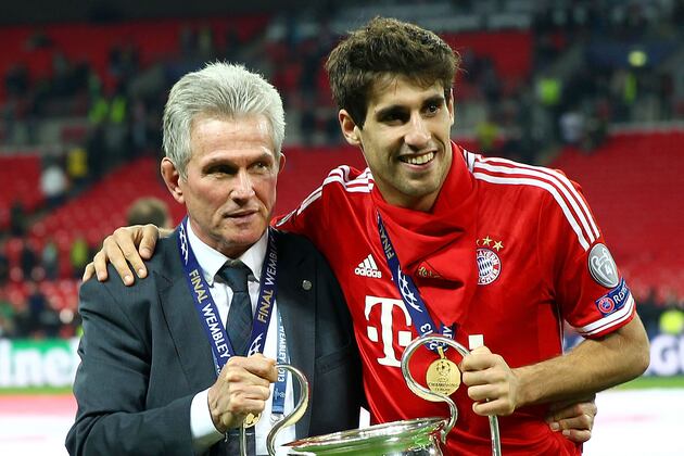 Schweinsteiger and Martinez: How Bayern's Midfield Double Pivot Works