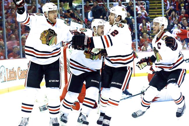 Blackhawksredwingshockey_crop_north