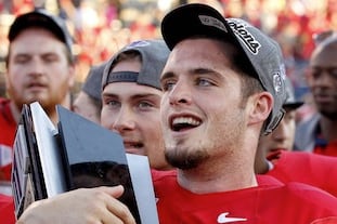 VIDEO: Fresno State QB Derek Carr's Memorial Day Trick Shot