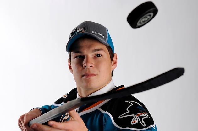 Sharks Sign Top Prospect Hertl