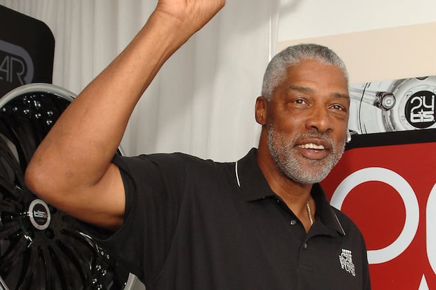 Dr. J Says Andrew Bynum Is 'Damaged Goods'