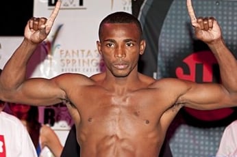 Angulo-Lara, Battle of Contrasting Styles