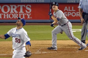 Medlen Discusses Bat Toss and How He 'Chipper'd' His Family