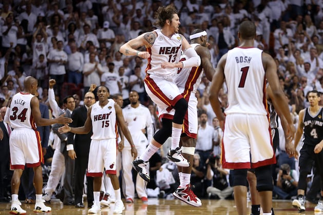 More Aggressive Heat Go on 33-5 Run to Blow out Spurs in Game 2, Even Series
