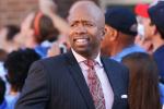 TNT's Kenny Smith Discussing GM Job with Kings