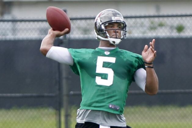 Mike Sullivan Thinks Josh Freeman's 'Much Smoother' This Season