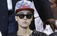 Justin Bieber Likes ALL the Sports Teams