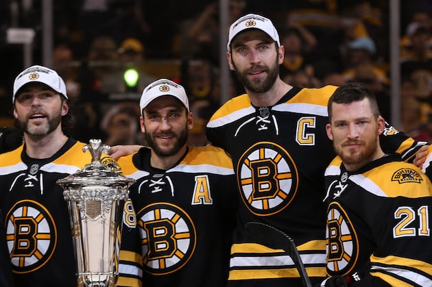 Fans Send B's Off in Pep-Rally Style