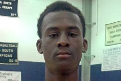 2015 Forward Joseph Struggs Commits to Mississippi State