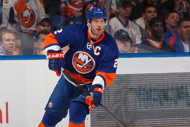Flyers Acquire Rights to Isles' Mark Streit