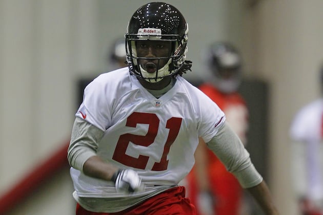 Falcons Top-Pick Trufant Arrives for OTAs