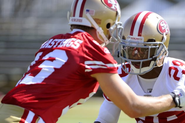 Fins Sign Ex-Niner WR Hastings