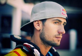 Red_bull_x-fighters_world_tour_2011_madrid_3980copia_crop_north