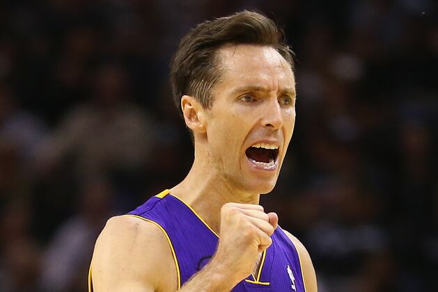 Lakers Trainer Hints Steve Nash Should Be on Minutes Cap Next Season