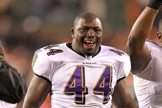 Free Agent Fullback Vonta Leach Continues Weighing His Options